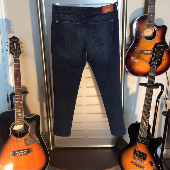 Woman's Designer Jeans - Picture 4 of 4